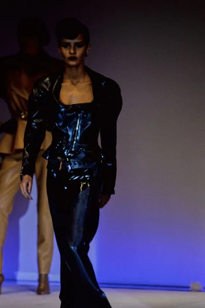 Look 27